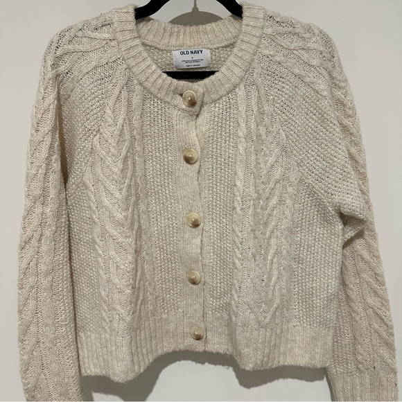 Old Navy Sweaters - Old Navy Women's Beige Cable Knit Cardigan